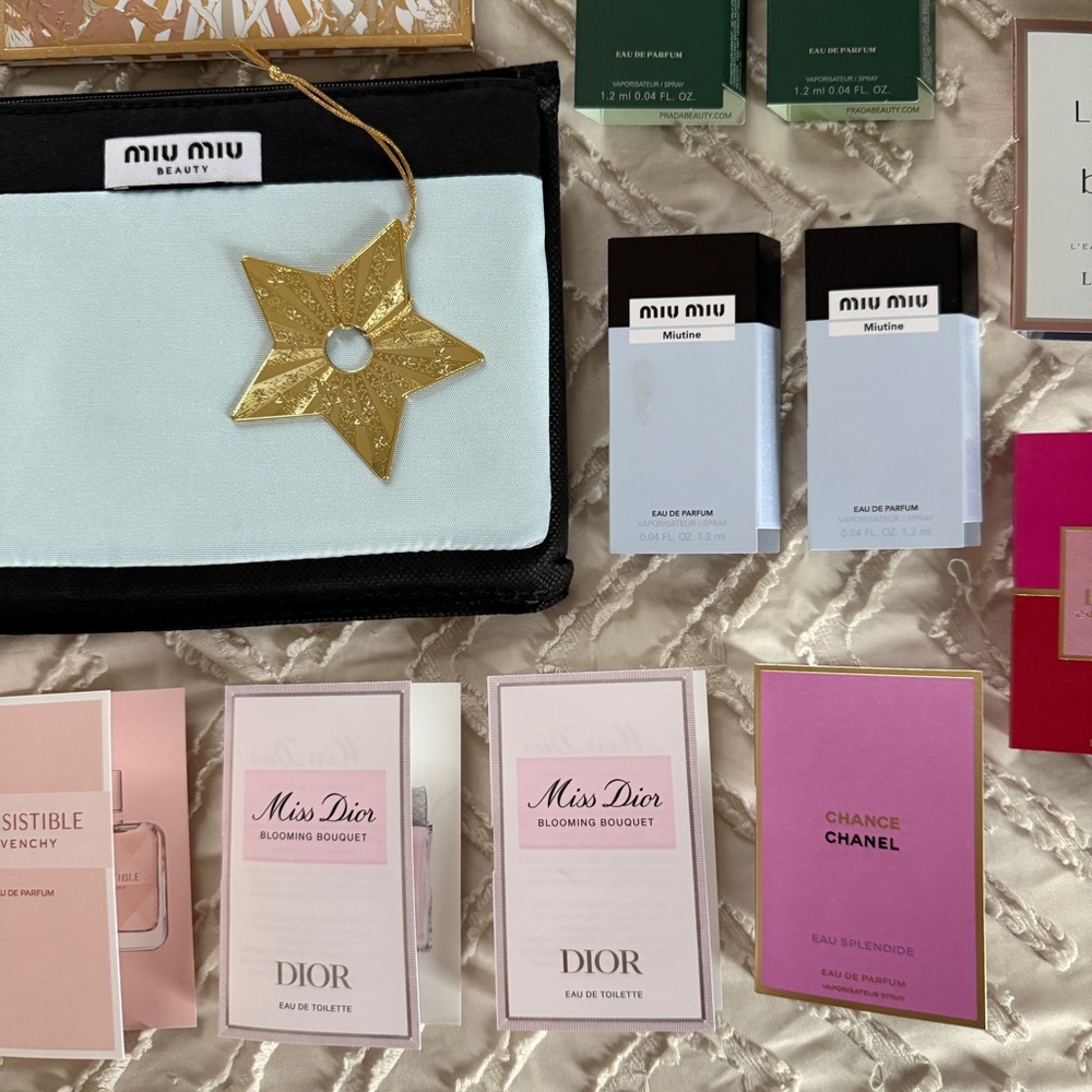 Samples and Gift Lot - Picture 3 of 14